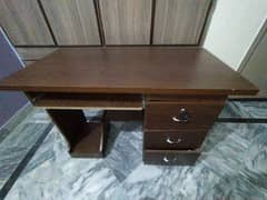 OFFICE/COMPUTER table (URGENT SALE)