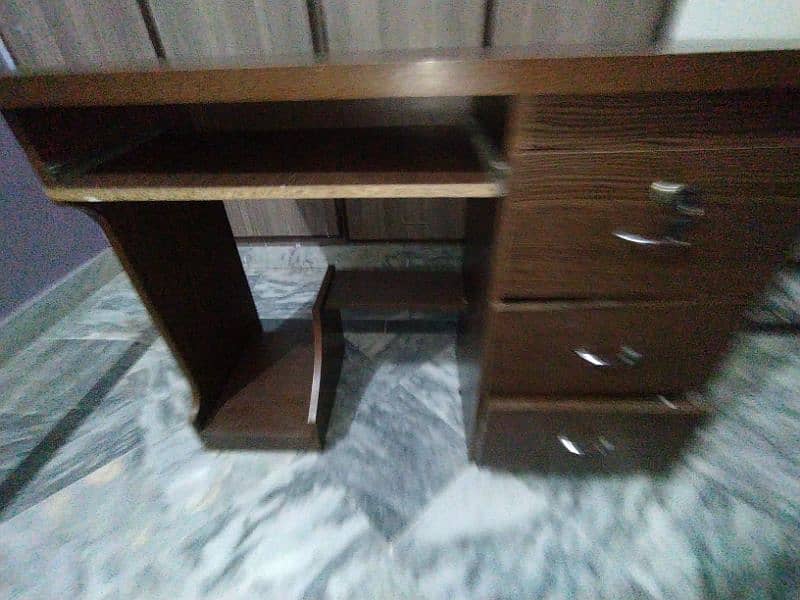 OFFICE/COMPUTER table (URGENT SALE) 1