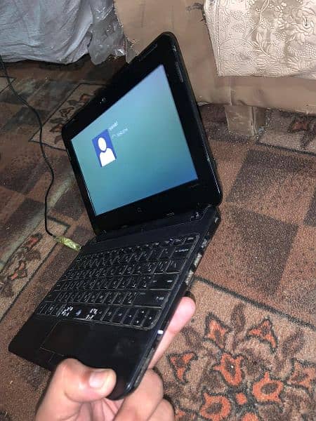 Hp Compaq laptop for sell 1gb 120gb with charger window 8 install 3