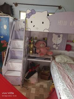 hellow kitty theme bunk bed