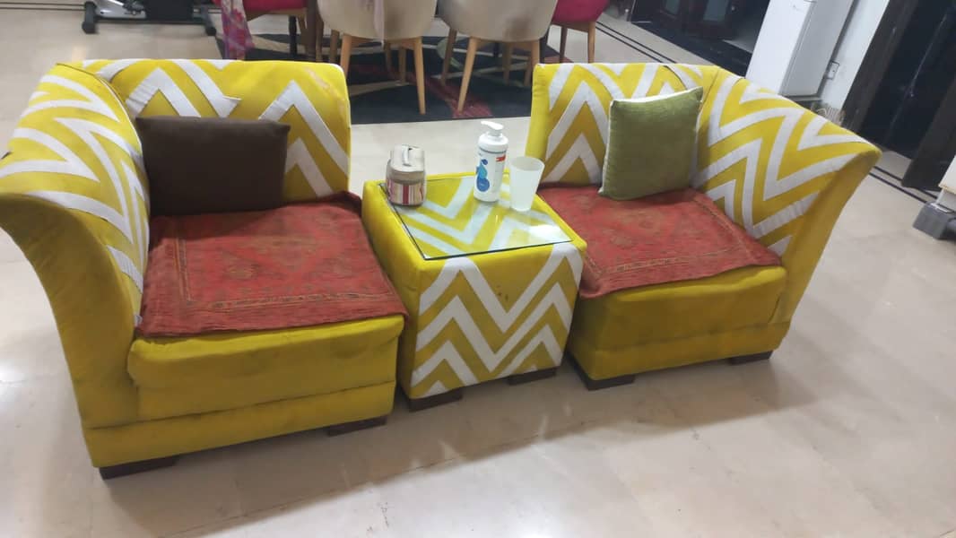 Lounge sitting, casual chair set with table 0