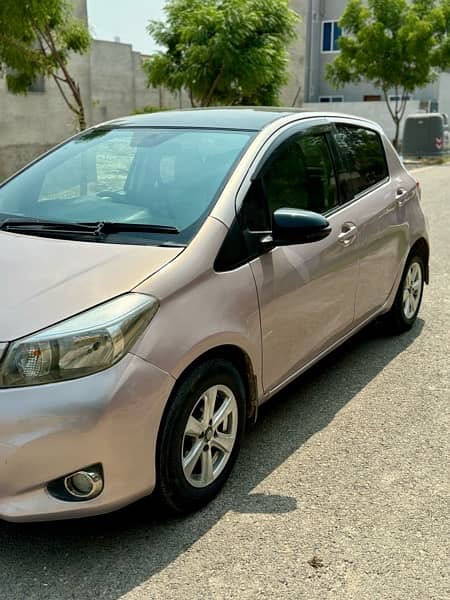 Toyota Vitz 2015(push start) 4