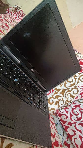 DELL Presicion 7520 1