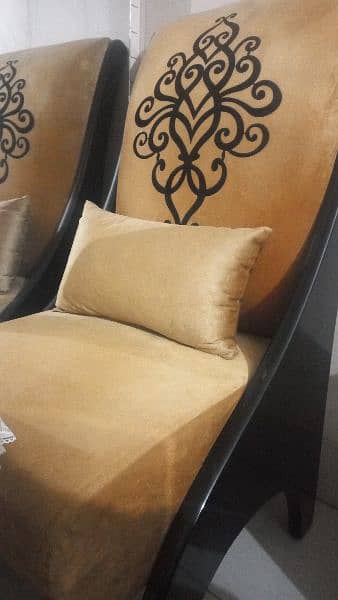 Easy Room  Chairs with long back  For sale 11