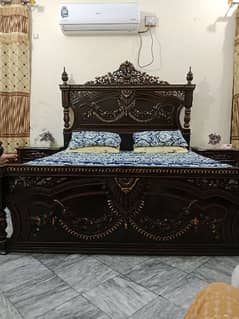 bed and dressing table