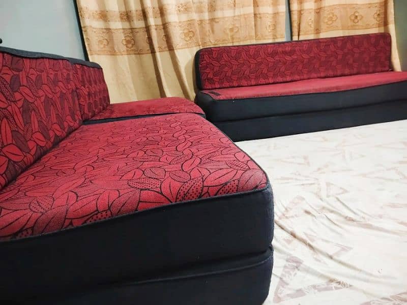 5 seater sofa combed 3 different beds Black & Red with 2 side coushens 1