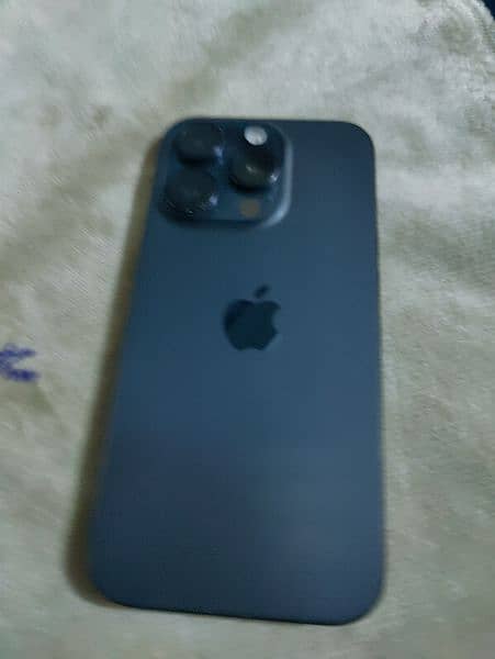 iphone 15 pro (256gb,FU) almost new. . . 8