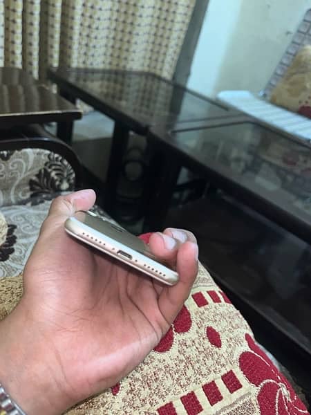 iphone 7 PTA Proved 32GB 10/8.5 condition 2