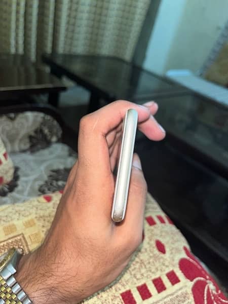 iphone 7 PTA Proved 32GB 10/8.5 condition 4