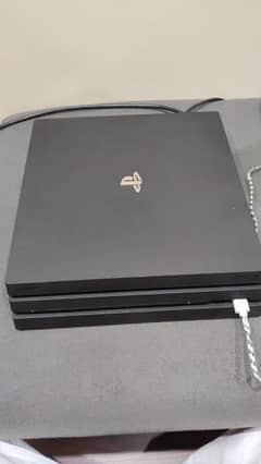 PS4 pro 1tb