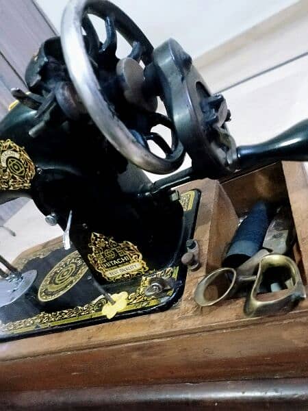 Hitachi Sewing machine 4