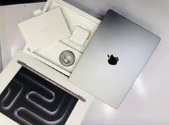 macbook Pro m3 8gb 512gb 10 cyce new condition