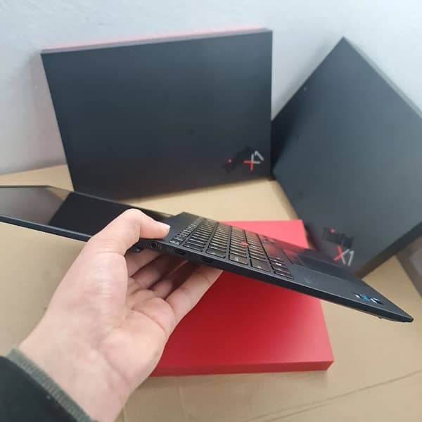 Lenovo X1 Nano Touch - Core i5 11th Gen - 16gb Ram 256Gb ssd 2