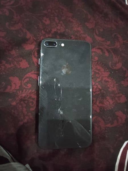 iphone 8plus 64gb non ptA  back creak ha 4