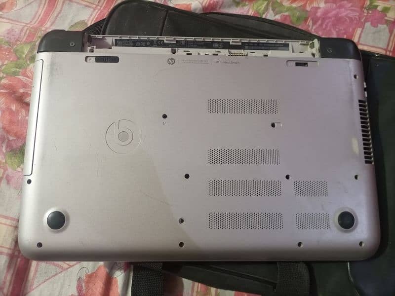 hp laptop cor i7 4th gen urgent sell 4