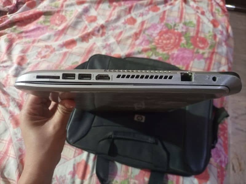 hp laptop cor i7 4th gen urgent sell 13