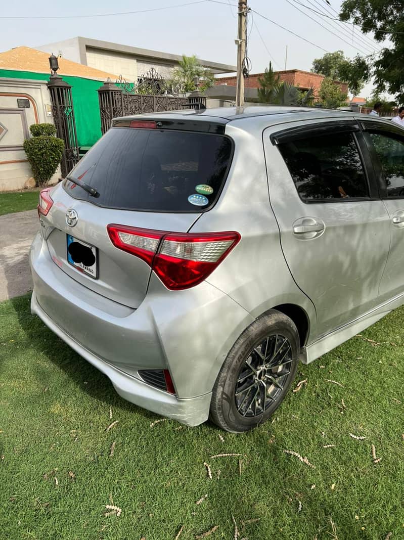 Toyota Vitz 2017 5