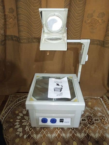 slide projector and overhead projector available (0370-2090709) 2