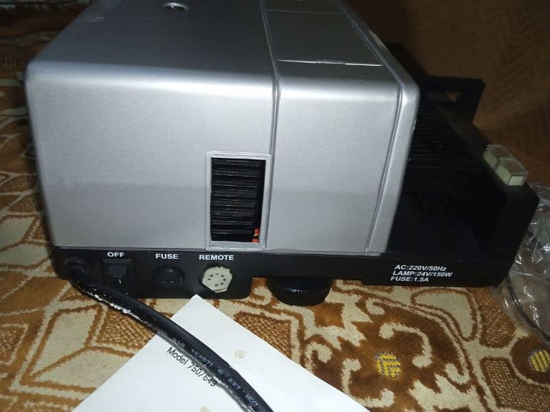 slide projector and overhead projector available (0370-2090709) 17