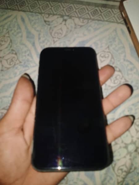 I phone XR 64 gb non-PTA factory unlock… 6