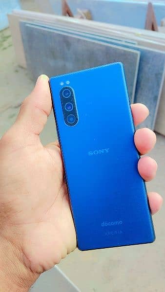 Sony Xperia 5 all ak 10/10 ha non pta  tax 3860 exchange 6