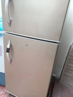 Haier ki bht achi fridge hai