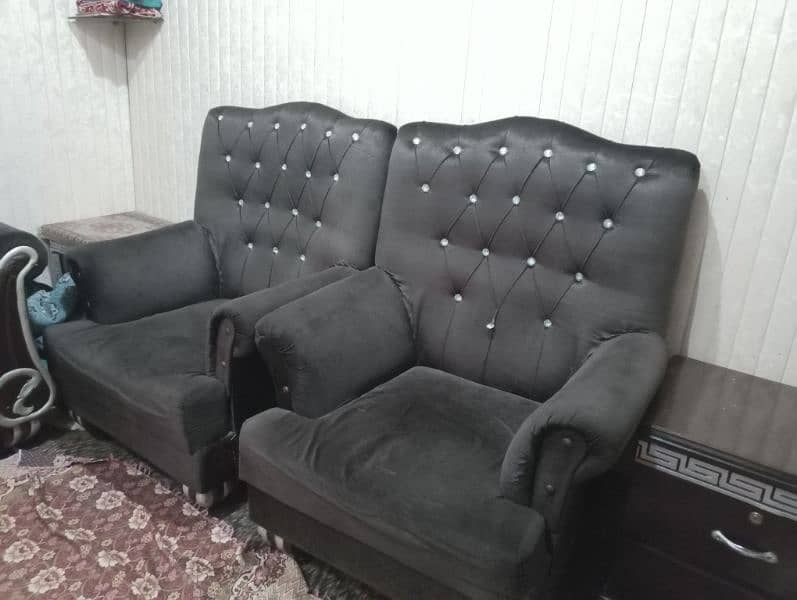 VIP sofa set for sale . 3