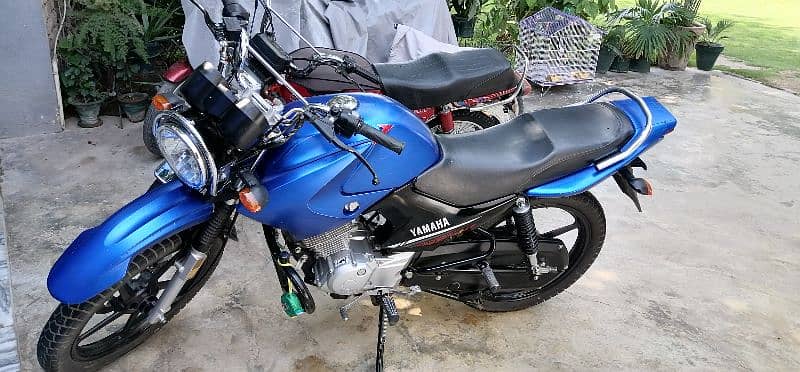 yamaha 150 motorcycle 2