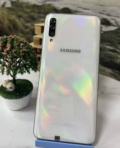 Samsung A70