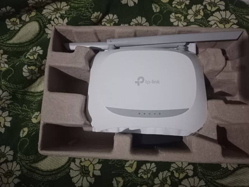 TP-LINK ROUTER 4