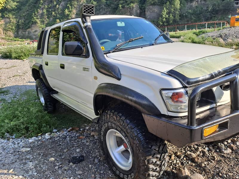 Toyota Hilux 2004 5