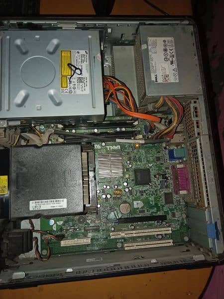 Dell PC with full accessories. 2