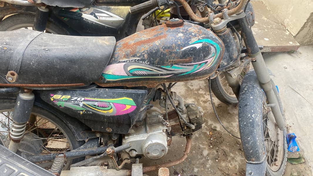 Good engine condition bike for own use at low price 1