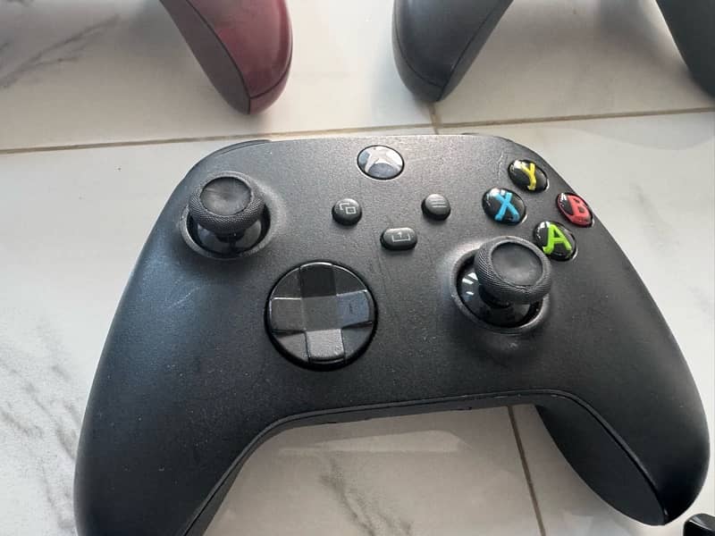 Xbox One Original Controllers for Sale 1