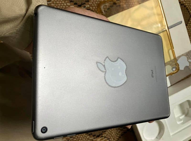 Ipad mini 5 (256 GB)Full box 03207093955 Whatsapp kro 1