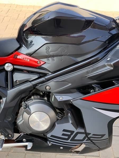 Benelli 302R ABS 2