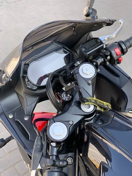 Benelli 302R ABS 4