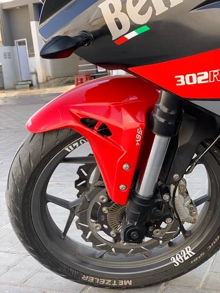 Benelli 302R ABS 5