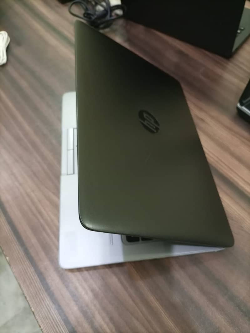 HP Elitebook 840 G2 Core i5 5th Gen 4GB 500GB HDD 7200 Rpm 1