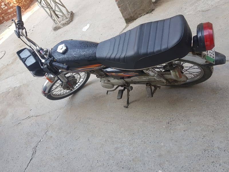 Honda 125 urgent sale 4