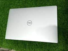 Dell Xps 9370 i5 8th Gen 8GB RAM , 256GB SSD !