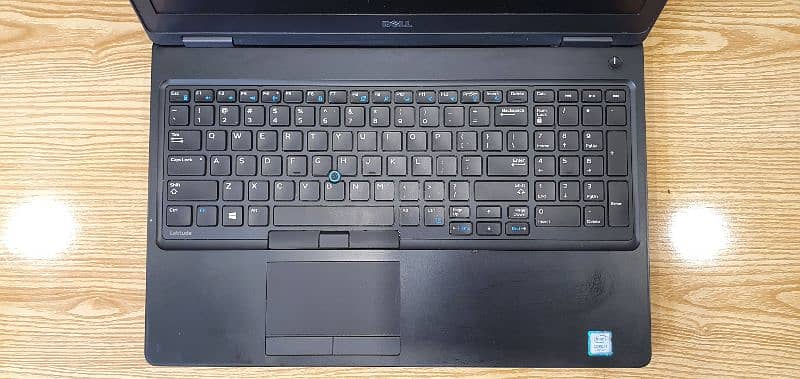 Dell Latitude 5580 Core i7 7th Generation 2Gb GPU 9