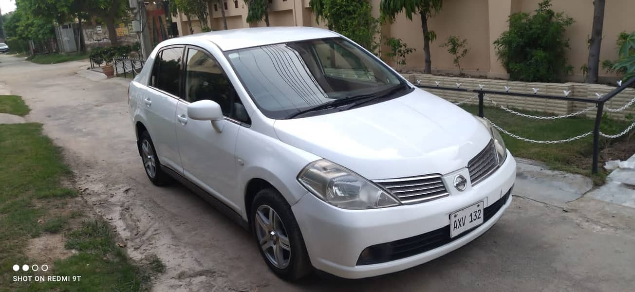 Nissan Tiida 2017 5