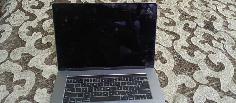 Macbook Pro 2018 Core i7 15" 0