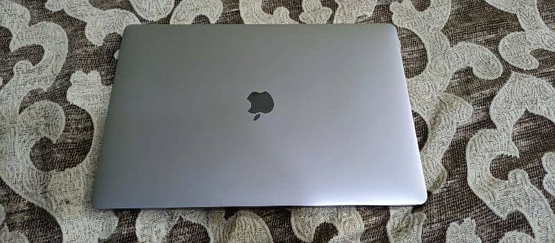 Macbook Pro 2018 Core i7 15" 2