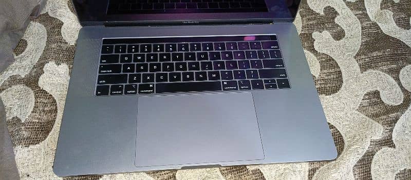 Macbook Pro 2018 Core i7 15" 3