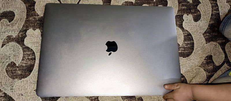 Macbook Pro 2018 Core i7 15" 4