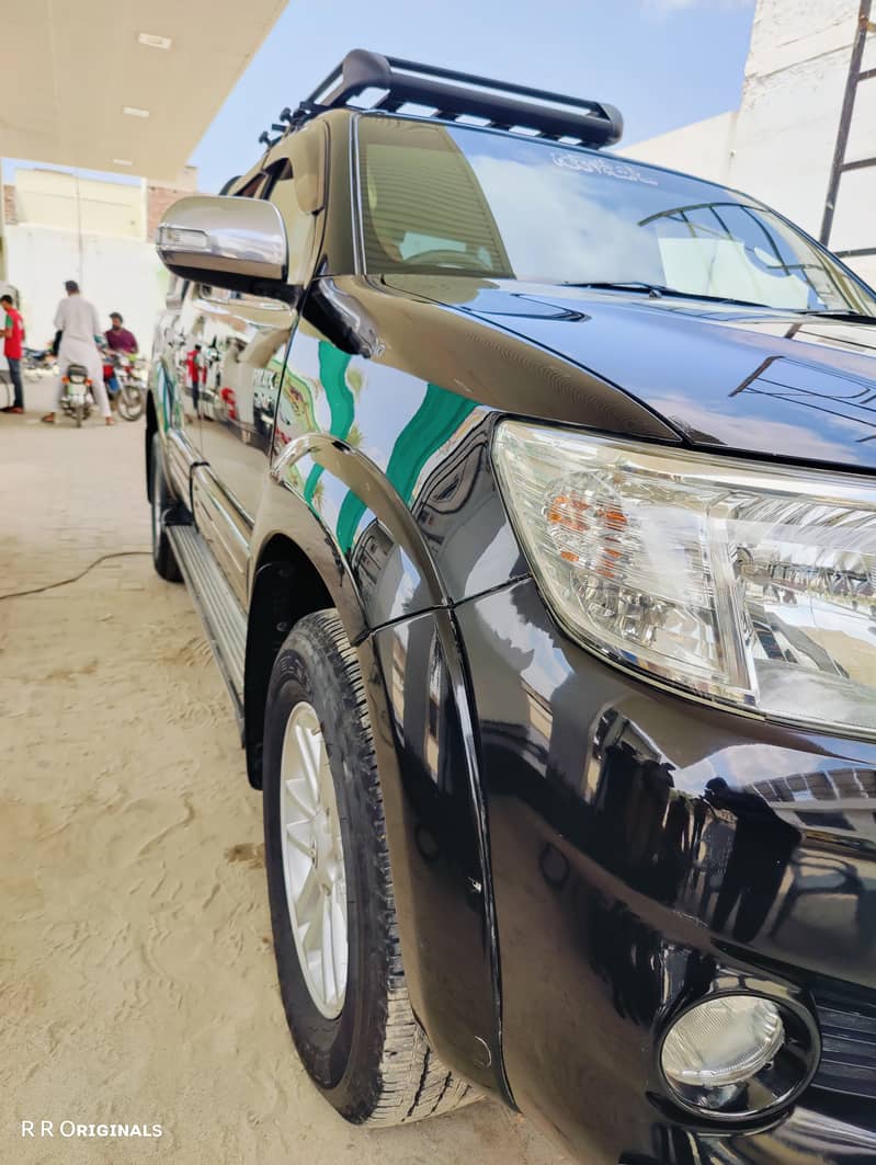 *Toyota Hilux Vigo Champ GX 2015 1