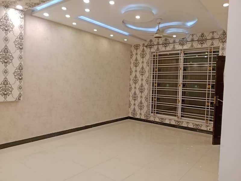 "BEAUTIFUL 5 MARLA DOUBLE STORY BRAND NEW HOUSE FOR RENT IN MOOSA VILLAS, ADYALA ROAD" 12