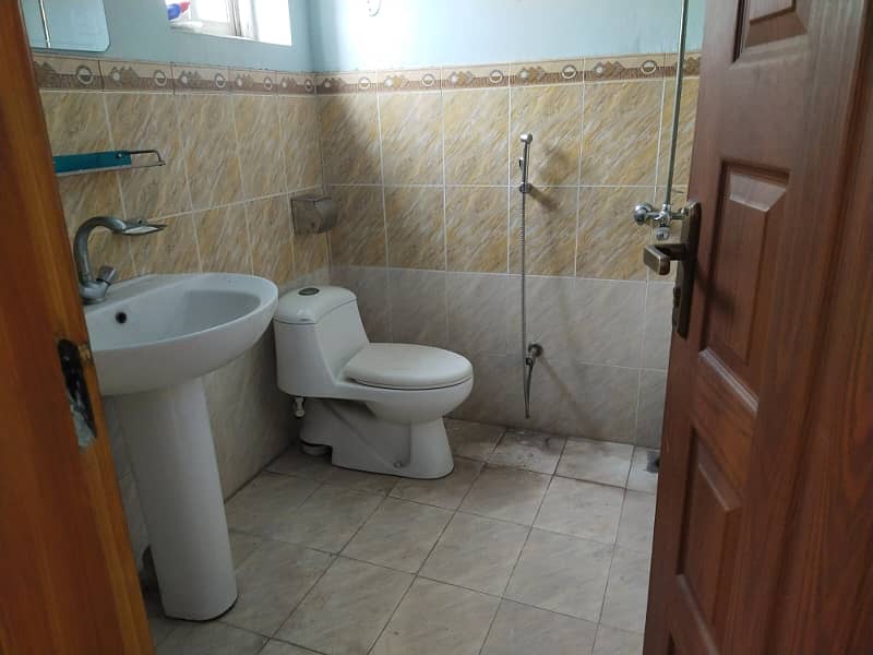 1 Bed Room Flat Available For Rent 4th F 4